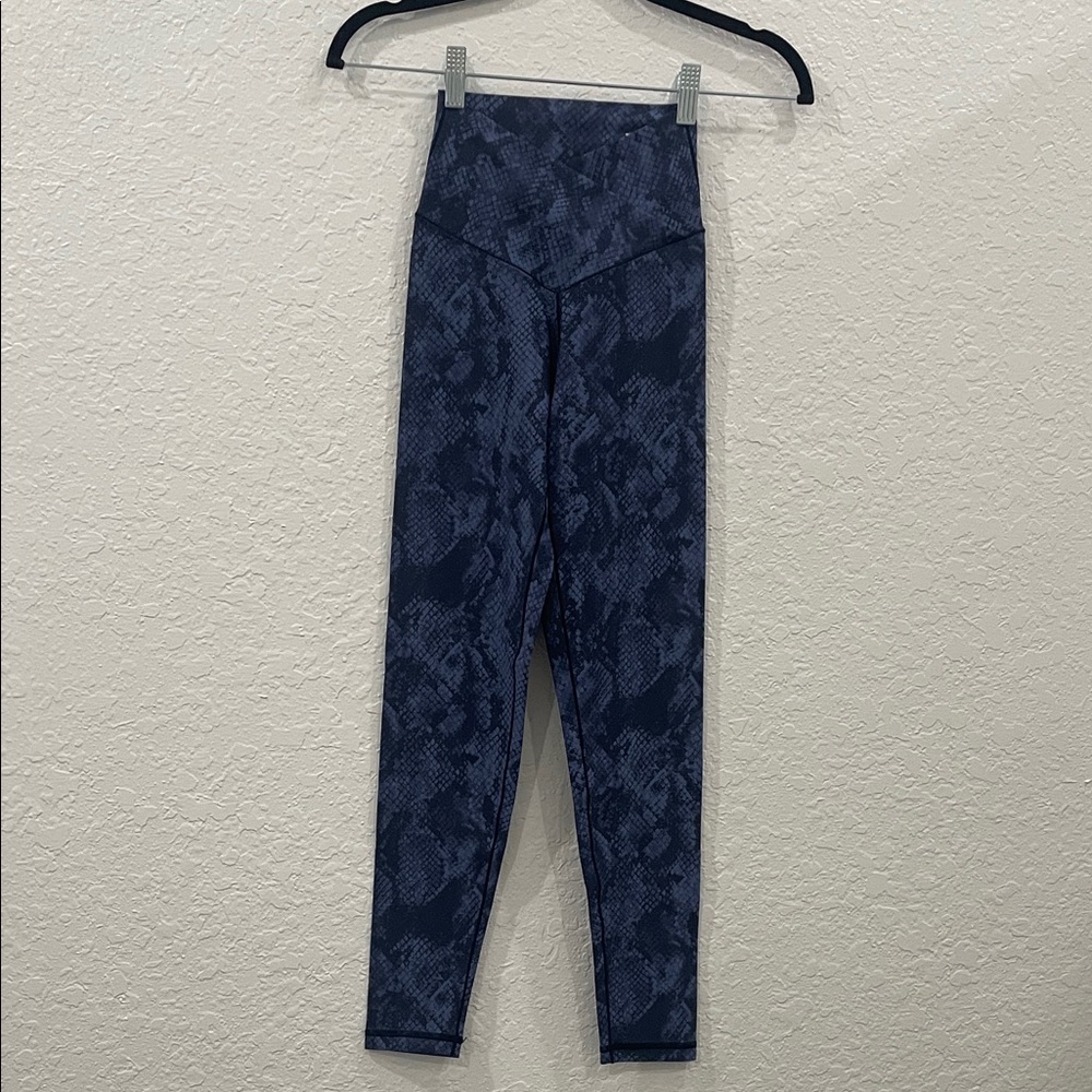Aerie Blue Snakeskin Offline 7/8 Leggings